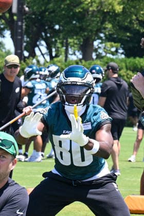 PHILADELPHIA, PA - JUNE 09: Philadelphia Eagles wide receiver Darius Cooper 80 runs a drill during the Philadelphia Eagles off season minicamp on June 9th, 2026 at the Jefferson Health Training Complex in Philadelphia, PA. (Photo by Terence Lewis Icon Sportswire) NFL, American Football Herren, USA JUN 09 Philadelphia Eagles Minicamp EDITORIAL USE ONLY Icon260609023