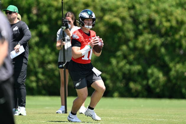 PHILADELPHIA, PA - JUNE 09: Philadelphia Eagles quarterback Cole Payton 10 is shown during the Philadelphia Eagles off season minicamp on June 9th, 2026 at the Jefferson Health Training Complex in Philadelphia, PA. (Photo by Terence Lewis Icon Sportswire) NFL, American Football Herren, USA JUN 09 Philadelphia Eagles Minicamp EDITORIAL USE ONLY Icon260609043