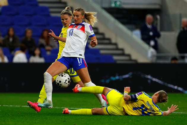 England Women v Ukraine Women, Liverpool, UK - 9 June 2026 Chloe Kelly of England is tackled by Lyubov Shmatko of Ukraine during the FIFA Women™s World Cup 2027 qualifying group match between England and Ukraine at Hill Dickinson Stadium on 9 June 2026 in Liverpool, England (Photo by Steve Taylor PPAUK) Bramley-Moore Dock Hill Dickinson Stadium Liverpool England Copyright: xStevexTaylor PPAUKx PPA-280605