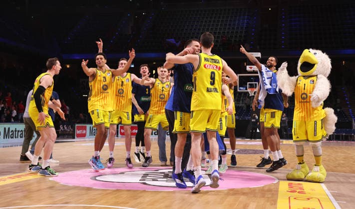 Alba team jubilant after the end of the match and their place in the final Joy Emotion Sport Basketball BBL Bundesliga Mens Play Off Semi-Final 5 Match Season 2025 2026 09 06 2026 ALBA Berlin vs BMA365 Bamberg Baskets