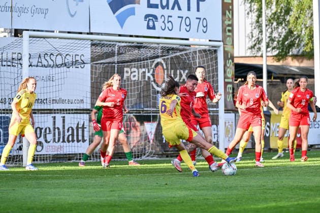SOCCER WOMEN UEFA QUALIFIERS B4 MD6 LUXEMBURG VS BELGIUM Andreia Machado (4) of Luxemburg and Aurelie Reynders (6) of Belgium pictured during a women football game between the national teams of Luxemburg and Belgium , called the Red Flames , on the sixth match day in League B Group B4 in the league stage of the 2026-27 UEFA Women s European Qualifiers competition , on Tuesday 9 June 2026 in Esch-sur-Alzette , Luxemburg . PHOTO SPORTPIX Stijn Audooren Esch-sur-Alzette Stade de la Frontiere Luxemburg  Copyright: xSportpix.bex xStijnxAudoorenxStijnxAudoorenx