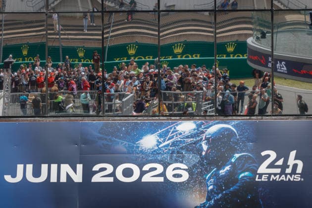 24 HEURES DU MANS 2026 - TUESDAY Spectators, fans, crowd, pit walk during the 24 Hours of Le Mans 2026, 3rd round of the 2026 FIA World Endurance Championship, on June 9, 2026 on the Circuit des 24 Heures du Mans in Le Mans, France - Le MansFrance  Copyright: xPauloxMariax