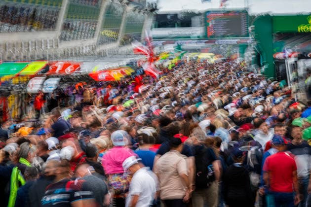 24 HEURES DU MANS 2026 - TUESDAY Spectators, fans, crowd, pit walk during the 24 Hours of Le Mans 2026, 3rd round of the 2026 FIA World Endurance Championship, on June 9, 2026 on the Circuit des 24 Heures du Mans in Le Mans, France - Le MansFrance  Copyright: xPauloxMariax