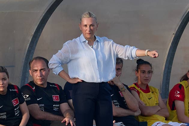Necla Gungor, head coach of the Turkiye women™s national soccer team, reacts during the UEFA Women™s European Qualifiers League B, Group B2 soccer match between Malta and Turkiye at the Centenary Stadium in Ta™ Qali, Malta, on 09 June 2026. UEFA Women™s European Qualifiers - Malta v Turkiye