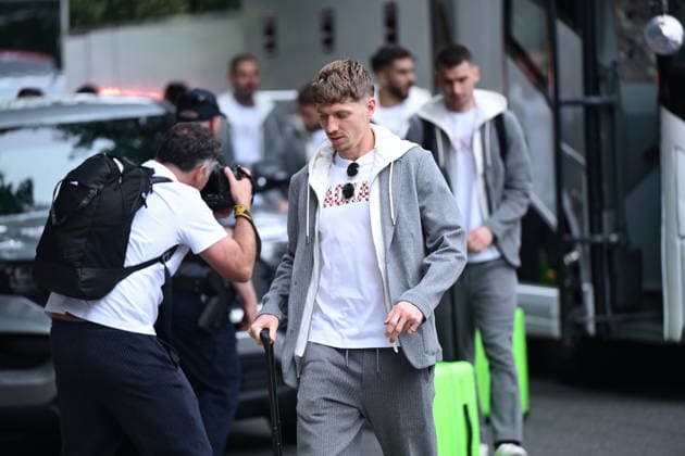 Alexandria, USA, 090626. Player Kristijan Jakic has arrived with the Croatian national football team at the AKA hotel in the base camp where they will be accommodated during the FIFA World Cup, WM, Weltmeisterschaft, Fussball Photo: Boris Kovacev CROPIX Copyright: xxBorisxKovacevx xCROPIXx reprezentacija_dolazak16-090626