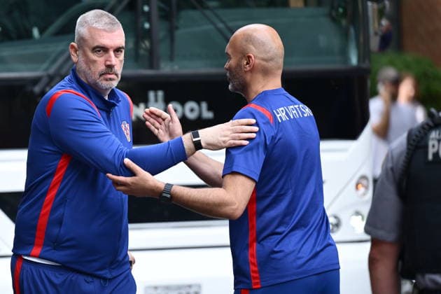 Alexandria, USA, 090626. Goalkeeper coach Stipe Pletikosa has arrived with the Croatian national football team at the AKA hotel in the base camp where they will be accommodated during the FIFA World Cup, WM, Weltmeisterschaft, Fussball Photo: Boris Kovacev CROPIX Copyright: xxBorisxKovacevx xCROPIXx reprezentacija_dolazak23-090626