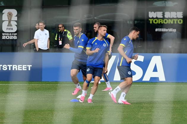 June 9, 2026, Toronto, On, Canada: Players from Bosnia and Herzegovina practice during a World Cup training session in Toronto, on Tuesday, June 9, 2026. Canada News - June 9, 2026  - ZUMAc35_ 20260609_zaf_c35_123 Copyright: xJonxBlackerx