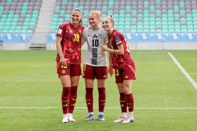 09 06 2026, xgrfx, Soccer World Cup Qualification Women, Slovenia Germany v l Melissa Kössler, Sjoeke Nüsken, Sophia Kleinherne German Womens National Team DFL DFB REGULATIONS PROHIBIT ANY USE OF PHOTOGRAPHS as IMAGE SEQUENCES and or QUASI VIDEO Ljubljana