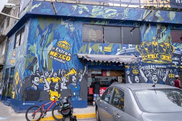 Soccer, men, 2025 26 season, FIFA Word Cup 2026 in Mexico, Canada and USA, Mexico City two days local time before the opening match, in the picture street opposite the Aztec stadium Estadio Banorte with paintings for Mexico, 09 06 2026, Copyright: xMatthiasxKochx