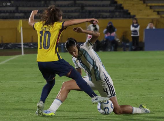 Football, Women, International match, Ecuador - Argentina