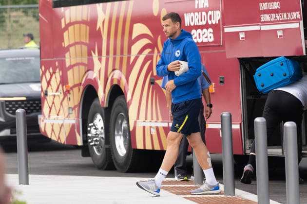 Bosnia and Herzegovina Training Day - 2026 FIFA World Cup, WM, Weltmeisterschaft, Fussball Edin DZEKO 11 of Bosnia and Herzegovina national football team arriving the training day ahead the 2026 FIFA World Cup Group B match against Canada at Centennial Park. on June 9, 2026 in Toronto, Canada. (Photo by Leonardo Ramirez Eyepix Group) Copyright: xLeonardoxRamirezx xEyepixxGroupx LR09062026-00523