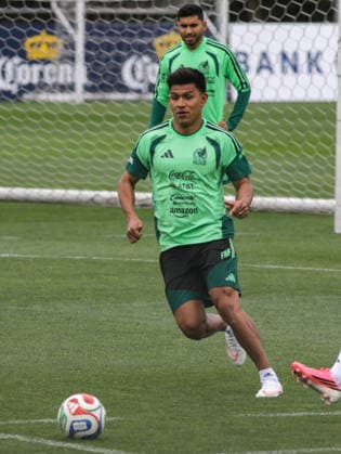 June 9, 2026, Mexico City, Ciudad de Mexico, Mexico: Jesus Gallardo of Mexican national football team during the training day ahead the 2026 FIFA World Cup, WM, Weltmeisterschaft, Fussball Group A match against South Africa at High Performance Center (CAR). on June 9, 2026 in Mexico City, Mexico. Mexico City Mexico - ZUMAe321 20260609_zsa_e321_145 Copyright: xIanxRoblesx