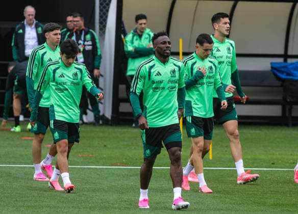 June 9, 2026, Mexico City, Ciudad de Mexico, Mexico: Julian QuioÂ±ones of Mexican national football team during the training day ahead the 2026 FIFA World Cup, WM, Weltmeisterschaft, Fussball Group A match against South Africa at High Performance Center (CAR). on June 9, 2026 in Mexico City, Mexico. Mexico City Mexico - ZUMAe321 20260609_zsa_e321_150 Copyright: xIanxRoblesx