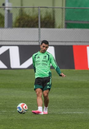 June 9, 2026, Mexico City, Ciudad de Mexico, Mexico: Luis Chavez of Mexican national football team during the training day ahead the 2026 FIFA World Cup, WM, Weltmeisterschaft, Fussball Group A match against South Africa at High Performance Center (CAR). on June 9, 2026 in Mexico City, Mexico. Mexico City Mexico - ZUMAe321 20260609_zsa_e321_151 Copyright: xIanxRoblesx