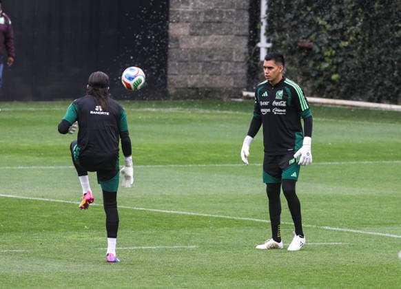 June 9, 2026, Mexico City, Ciudad de Mexico, Mexico: Goalie Raul Rangel of Mexican national football team warms-up during the training day ahead the 2026 FIFA World Cup, WM, Weltmeisterschaft, Fussball Group A match against South Africa at High Performance Center (CAR). on June 9, 2026 in Mexico City, Mexico. Mexico City Mexico - ZUMAe321 20260609_zsa_e321_161 Copyright: xIanxRoblesx