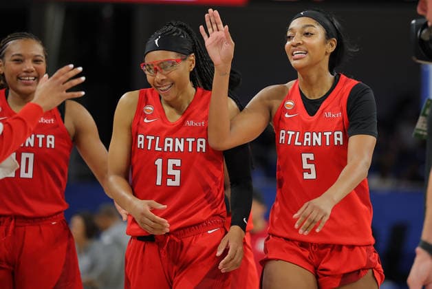 CHICAGO, IL - JUNE 09: Angel Reese 5 of the Atlanta Dream reacts to during the second half a 2026 WNBA, Basketball Damen, USA Commissioner s Cup game against the Chicago Sky on June 9, 2026 at Wintrust Arena in Chicago, Illinois. (Photo by Melissa Tamez Icon Sportswire) WNBA: JUN 09 Atlanta Dream at Chicago Sky EDITORIAL USE ONLY Icon260609045