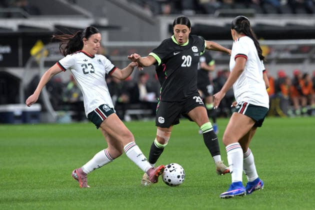 Football, Women, International match, Australia - Mexico
