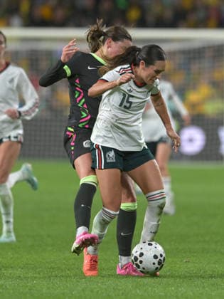 Australia Vs Mexico in Parramatta - 09 Jun 2026 Jasmine Casarez (front) of Mexico women football team and Charlize Rule (back) of Australia women football team seen in action during the women s International Friendly, Länderspiel, Nationalmannschaft match between Australia and Mexico held at Commbank Stadium. Final score; Australia 3:1 Mexico. Parramatta Australia Copyright: xLuisxVeniegrax xSOPAxImagesx 20260609_A-Leagues_LuisVeniegra2171