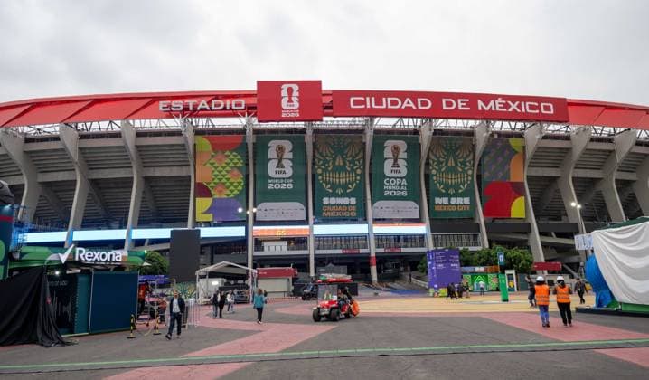 Soccer, men, 2025 26 season, FIFA Word Cup 2026 in Mexico, Canada and USA, Mexico City two days local time before the opening match, in the picture in the Aztec stadium Estadio Banorte the final preparations are underway, 09 06 2026, Copyright: xMatthiasxKochx