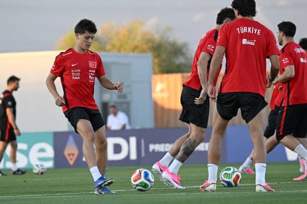 Turkiye continues World Cup preparations in Arizona ahead of Australia opener MESA, ARIZONA, US - JUNE 09: Arda Guler of the Turkish national football team attends the training session at the Arizona Athletic Grounds in Mesa, Arizona, United States on June 09, 2026. Turkiye s national football team continued its preparations for the 2026 FIFA World Cup, WM, Weltmeisterschaft, Fussball with a training session. Turkiye will open Group D play against Australia on June 13 at BC Place Stadium in Vancouver, Canada at 9 p.m. local time (0400GMT on June 14). Tayfun Coskun Anadolu Arizona United States. Editorial use only. Please get in touch for any other usage.  Copyright: x2026xAnadoluxTayfunxCoskunx