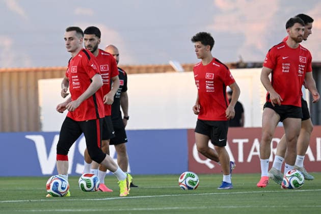 Turkiye continues World Cup preparations in Arizona ahead of Australia opener MESA, ARIZONA, US - JUNE 09: Kerem Akturkoglu, Oguz Aydin and Arda Guler of the Turkish national football team attend the training session at the Arizona Athletic Grounds in Mesa, Arizona, United States on June 09, 2026. Turkiye s national football team continued its preparations for the 2026 FIFA World Cup, WM, Weltmeisterschaft, Fussball with a training session. Turkiye will open Group D play against Australia on June 13 at BC Place Stadium in Vancouver, Canada at 9 p.m. local time (0400GMT on June 14). Tayfun Coskun Anadolu Arizona United States. Editorial use only. Please get in touch for any other usage. Copyright: x2026xAnadoluxTayfunxCoskunx