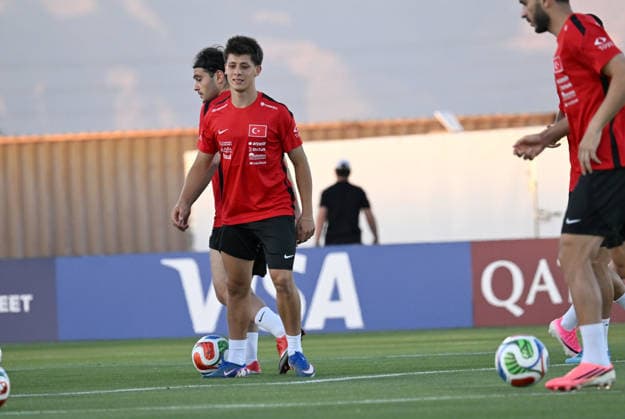 Turkiye continues World Cup preparations in Arizona ahead of Australia opener MESA, ARIZONA, US - JUNE 09: Arda Guler of the Turkish national football team attends the training session at the Arizona Athletic Grounds in Mesa, Arizona, United States on June 09, 2026. Turkiye s national football team continued its preparations for the 2026 FIFA World Cup, WM, Weltmeisterschaft, Fussball with a training session. Turkiye will open Group D play against Australia on June 13 at BC Place Stadium in Vancouver, Canada at 9 p.m. local time (0400GMT on June 14). Tayfun Coskun Anadolu Arizona United States. Editorial use only. Please get in touch for any other usage.  Copyright: x2026xAnadoluxTayfunxCoskunx