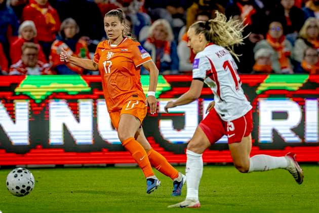 ALMELO Netherlands player Victoria Pelova, Poland player Milena Kokosz during the World Cup Qualifiers at Asito Stadium on June 9, 2026 in Almelo, the Netherlands Photo by DeFodi Images