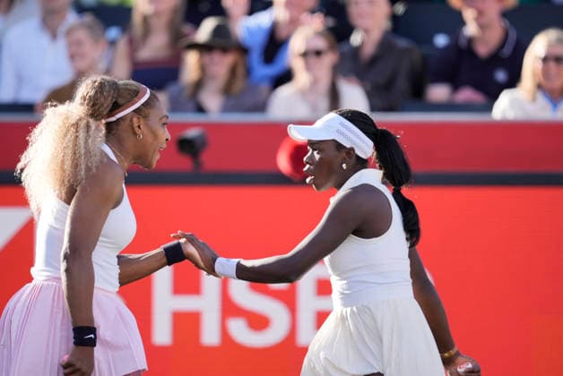 HSBC Championships - Day Two Serena Williams and Victoria Mboko compete during their round of 16 doubles match at The HSBC Championships 2026 women s tennis tournament at The Queen s Club in London, England, on June 9, 2026. London Greater London United Kingdom  Copyright: xOwenxHammondx originalFilename:hammond-thehsbcc260609_npBzc.jpg