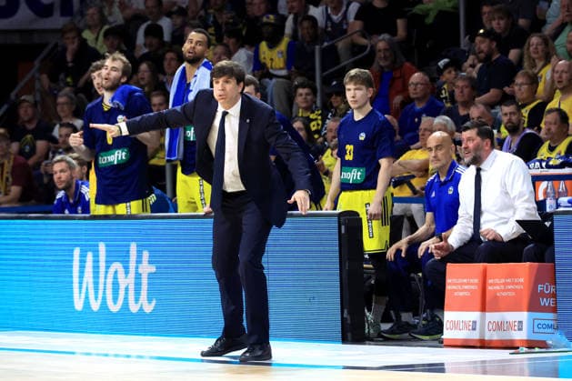 DEU, easyCredit BBL, ALBA vs Bamberg, 09 06 2026, Max Schmeling Halle, Berlin, DEU, easyCredit BBL, ALBA vs Bamberg, in the picture CHIEF TRAINER Pedro Calles ALBA Berlin , ALBA players bench nordphotoxGmbHx xEngler nph00076