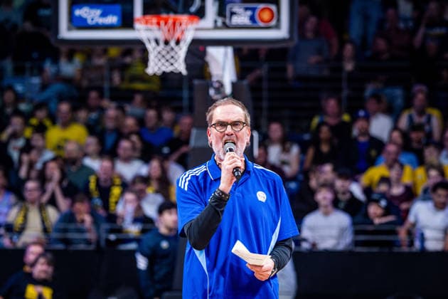 Basketball Berlin 019 06 2026 Season 2025 2026 EasyCredit BBL 1 Bundesliga Men, Men Playoffs Semifinal Game 5 Alba Berlin BMA365 Bamberg Baskets Alba wins Game 5 Cheers Tom Böttcher Alba Hall announcer