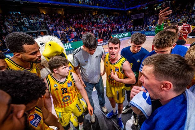 Basketball Berlin 019 06 2026 Season 2025 2026 EasyCredit BBL 1 Bundesliga Men, Men Playoffs Semifinal Game 5 Alba Berlin BMA365 Bamberg Baskets Alba wins Game 5 Cheers Jonas Mattisseck Alba Berlin, No 09 and others
