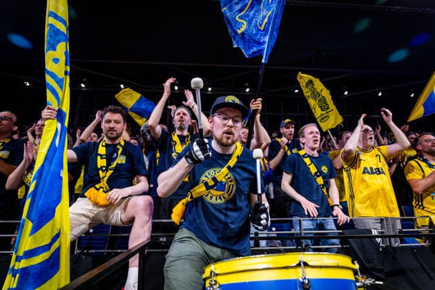 Basketball Berlin 019 06 2026 Season 2025 2026 EasyCredit BBL 1 Bundesliga Men, Men Playoffs Semifinal Game 5 Alba Berlin BMA365 Bamberg Baskets Alba wins Game 5 Cheering Fans Block 212