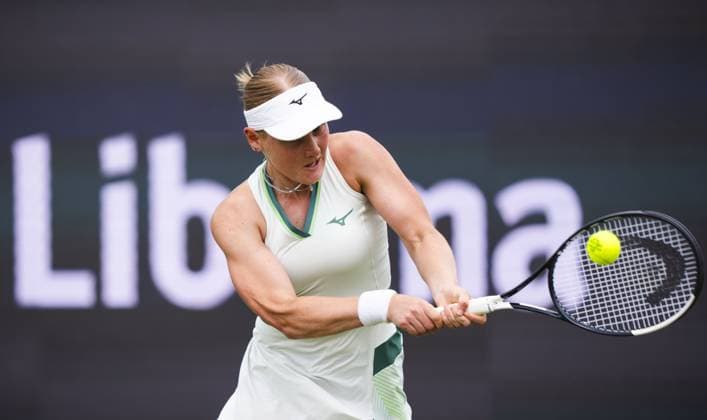 DEN BOSCH - Suzan Lamens during the WTA, Tennis Damen singles match against Anastasia Potapova at the LibÃ ma Open 2026. The combined ATP, Tennis Herren WTA tournament is being held on the event grounds of the former Autotron car theme park. FREEK VAN DEN BERGH ANP xVIxANPxSportx xxANPxIVx 560638658 originalFilename: 560638658.jpg