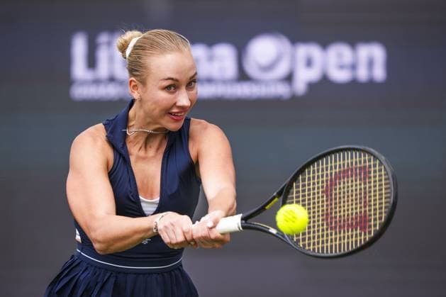 DEN BOSCH - Anastasia Potapova during the WTA, Tennis Damen singles match against Suzan Lamens at the LibÃ ma Open 2026. The combined ATP, Tennis Herren WTA tournament is being held on the event grounds of the former Autotron car theme park. FREEK VAN DEN BERGH ANP xVIxANPxSportx xxANPxIVx 560638676 originalFilename: 560638676.jpg