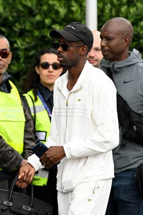 FOOTBALL : Depart de L Equipe de France pour rejoindre les Etats Unis pour participer Ã la coupe du monde de la FIFA - 10 06 2026 OusmaneDembele - L Equipe de France de football s envole du Bourget pour rejoindre Boston aux Etats Unis pour participer Ã la coupe du monde de la FIFA (du 11 juin au 19 juillet, aux Etats-Unis, au Canada et au Mexique), le 10 juin 2026. The French national football team is flying from Le Bourget to Boston in the United States to participate in the FIFA World Cup, WM, Weltmeisterschaft, Fussball (from June 11 to July 19, in the United States, Canada and Mexico), on June 10, 2026. Le BourgetFrance  Copyright: xPierrexPerusseaux xBestimagex