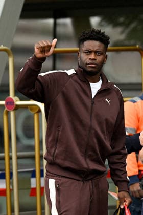 FOOTBALL : Depart de L Equipe de France pour rejoindre les Etats Unis pour participer Ã la coupe du monde de la FIFA - 10 06 2026 Brice Samba - L Equipe de France de football s envole du Bourget pour rejoindre Boston aux Etats Unis pour participer Ã la coupe du monde de la FIFA (du 11 juin au 19 juillet, aux Etats-Unis, au Canada et au Mexique), le 10 juin 2026. The French national football team is flying from Le Bourget to Boston in the United States to participate in the FIFA World Cup, WM, Weltmeisterschaft, Fussball (from June 11 to July 19, in the United States, Canada and Mexico), on June 10, 2026. Le BourgetFrance  Copyright: xPierrexPerusseaux xBestimagex
