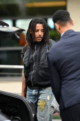 FOOTBALL : Depart de L Equipe de France pour rejoindre les Etats Unis pour participer Ã la coupe du monde de la FIFA - 10 06 2026 Jules KoundÃ - L Equipe de France de football s envole du Bourget pour rejoindre Boston aux Etats Unis pour participer Ã la coupe du monde de la FIFA (du 11 juin au 19 juillet, aux Etats-Unis, au Canada et au Mexique), le 10 juin 2026. The French national football team is flying from Le Bourget to Boston in the United States to participate in the FIFA World Cup, WM, Weltmeisterschaft, Fussball (from June 11 to July 19, in the United States, Canada and Mexico), on June 10, 2026. Le BourgetFrance  Copyright: xPierrexPerusseaux xBestimagex