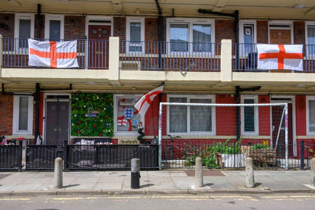 June 10, 2026, London, London, UK London, UK St George s flags decorates the Kirby housing estate in Bermondsey in support of the England football ahead of the World Cup football tournament being held in the United States of America St GeorgeÃ¢â¬â ¢s Flags Decorate Kirby Estate Before World Cup Football  - ZUMAl94_ 0858810574st Copyright: xRayxTangx