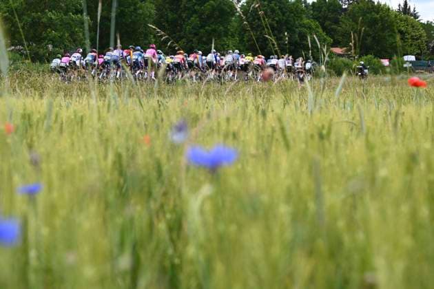 Tour Auvergne - Rhone-Alpes 2026 Stage 4 MONTROND-LES-BAINS, FRANCE - JUNE 10 : illustration picture peloton during stage 4 of the 78th edition of Tour Auvergne - Rhone-Alpes an UCI World Tour 2.UWT cycling road race stage for Men Elite of 167.4 km with start in Le Puy-en-Velay and finish in Montrond-les-Bains on June 10, 2026 in Montrond-les-Bains, France, 10 06 2026 ( Motordriver Guy De Vuyst - Montrond-les-Bains France  Copyright: xVincentxKalutx