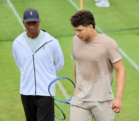 10 06 2026, Boss Open 2026, ATP Tour 250 Stuttgart, TTC Weissenhof, Tennis, Sport, in the picture father Bryan with Ben Shelton USA