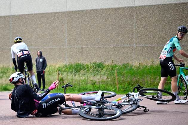 Circuit Franco Belge 2026 Cycling Race MONT-DE-L ENCLUS, BELGIUM - JUNE 10 : crash of Heremans Joppe (BEL) of Van Rysel Roubaix during the 85th edition of Circuit Franco Belge an UCI ProSeries 1.Pro one day cycling road race for Men Elite of 195.6 km with start in Tournai and finish in Mont-de-L enclus on June 10, 2026 in Mont-de-L enclus, Belgium, 10 06 2026 ( Motordriver Stephan Boone - Mont-de-L enclus Belgium  Copyright: xTomasxSiskx