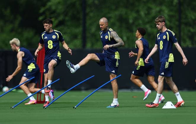 Lyndon Dykes of Scotland Scotland Training Session and press conference, PK, Pressekonferenz 2026 FIFA World Cup, WM, Weltmeisterschaft, Fussball Football, Atrium Health Performance Park, Charlotte, USA - 10 Jun 2026Charlotte Atrium Health Performance Park United States of America EDITORIAL USE ONLY No use with unauthorised audio, video, data, fixture lists, club league logos or live services. Online in-match use limited to 120 images, no video emulation. No use in betting, games or single club league player publications.  Copyright: xMichaelxZemanek Shutterstockx 16919987f