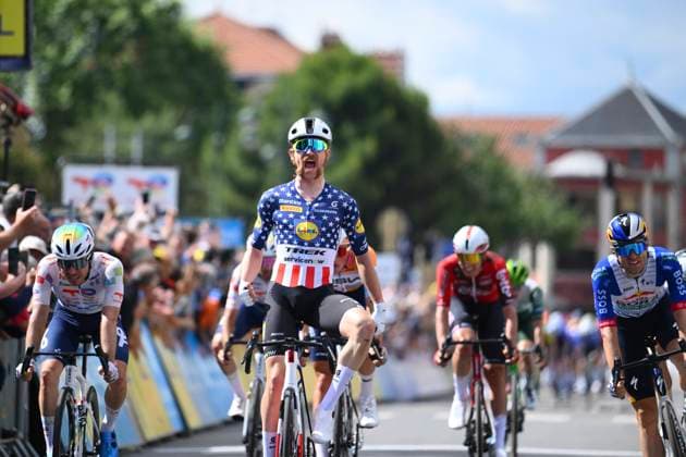 Tour Auvergne - Rhone-Alpes 2026 Stage 4 MONTROND-LES-BAINS, FRANCE - JUNE 10 : Simmons Quinn (USA) of Lidl - Trek wins, second place for Fisher-Black Finn (NZL) of Red Bull - BORA - Hansgrohe, third place for Vercher Matteo (FRA) of TotalEnergies during stage 4 of the 78th edition of Tour Auvergne - Rhone-Alpes an UCI World Tour 2.UWT cycling road race stage for Men Elite of 167.4 km with start in Le Puy-en-Velay and finish in Montrond-les-Bains on June 10, 2026 in Montrond-les-Bains, France, 10 06 2026 ( Motordriver Guy De Vuyst - Montrond-les-Bains France  Copyright: xVincentxKalutx