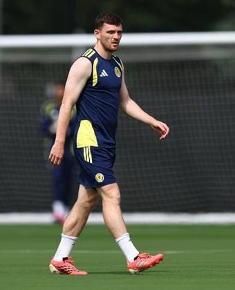 Andy Robertson of Scotland Scotland Training Session and press conference, PK, Pressekonferenz 2026 FIFA World Cup, WM, Weltmeisterschaft, Fussball Football, Atrium Health Performance Park, Charlotte, USA - 10 Jun 2026Charlotte Atrium Health Performance Park United States of America EDITORIAL USE ONLY No use with unauthorised audio, video, data, fixture lists, club league logos or live services. Online in-match use limited to 120 images, no video emulation. No use in betting, games or single club league player publications.  Copyright: xMichaelxZemanek Shutterstockx 16919987ay