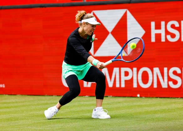RECORD DATE NOT STATED 10th June 2026; HSBC Championships, Queens Club, West Kensington, London, England; HSBC Championships Tennis, Day One; Laura Siegemund (GER) plays a backhand shot against Amanda Anisimova (USA) HongboxChen