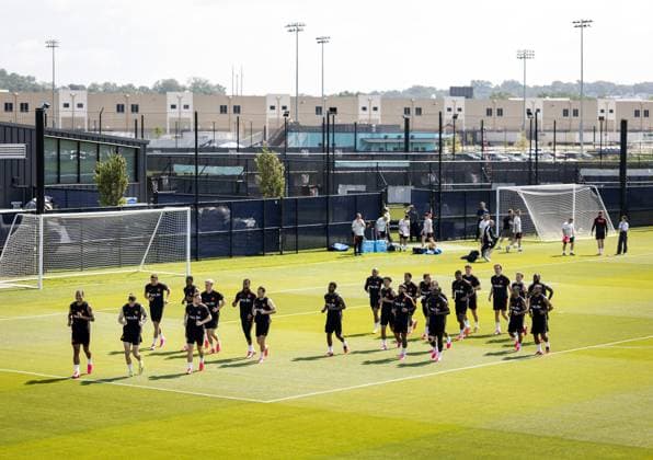 KANSAS CITY - The squad during a training session of the Dutch national team, Nationalteam at Riverside Stadium on June 10, 2026, in Kansas City. The Dutch national team is preparing for the 2026 FIFA World Cup, WM, Weltmeisterschaft, Fussball KOEN VAN WEEL ANP xVIxANPxSportx xxANPxIVx 560657058 originalFilename: 560657058.jpg