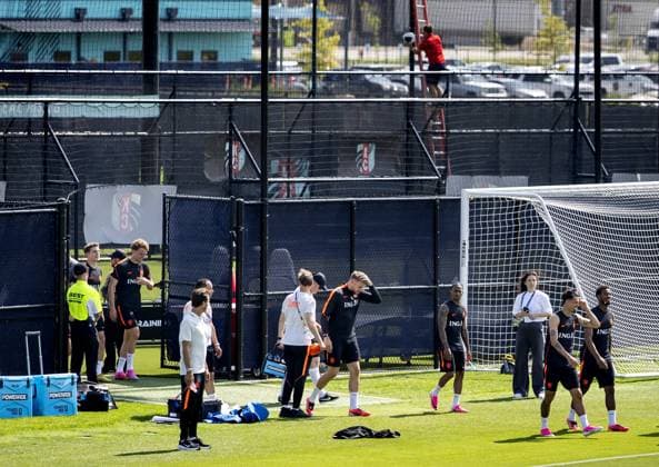 KANSAS CITY - Netherlands goalkeeper Bart Verbruggen during a training session of the Dutch national team, Nationalteam at Riverside Stadium on June 10, 2026, in Kansas City. The Dutch national team is preparing for the 2026 FIFA World Cup, WM, Weltmeisterschaft, Fussball KOEN VAN WEEL ANP xVIxANPxSportx xxANPxIVx 560657489 originalFilename: 560657489.jpg