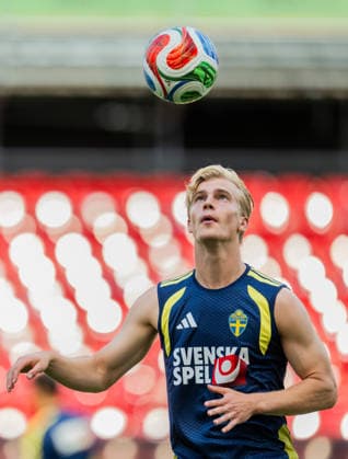 260610 Lucas Bergvall of the Swedish national football team at a training session during day 1 of the FIFA World Cup 2026 on June 10, 2026 in Dallas Photo Petter Arvidson BILDBYRAN kod PA PA1227 fotboll football soccer fotball vm fotbolls vm fotball vm fotbolls vm 2026 fifa world cup 2026 träning practice training sverige sweden sverige a day 1 bbeng  Copyright: PETTERxARVIDSON BB260610PA006