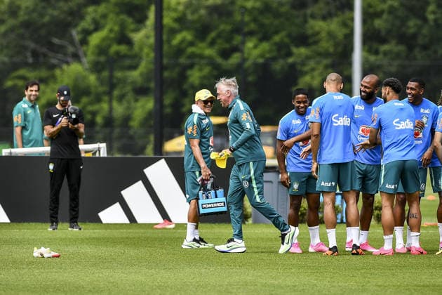 Carlo Ancelotti, head coach of Brazil is celebrated for his birthday during an open training session in preparation for their opening World Cup match against Morocco at Columbia Park Training Facility on June 10, 2026 in Morristown, NJ, United States.  Copyright: xRebekahxWynkoopx xSPPx Sportspressphoto_SPR164677