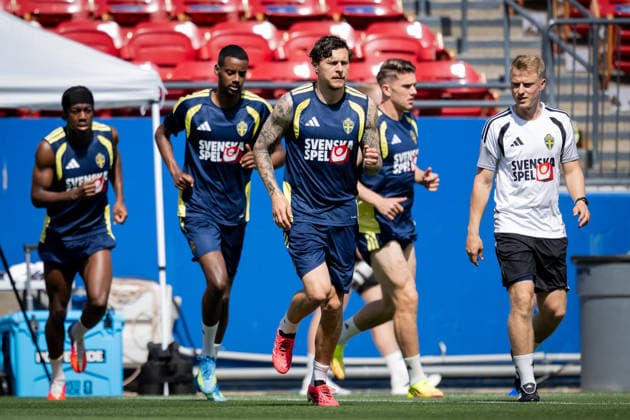 260610 Anthony Elanga, Alexander Isak, Victor Nilsson Lindelöf Viktor Gyökeres and Olle Ekman, performance manager of the Swedish national football team at a training session during day 1 of the FIFA World Cup 2026 on June 10, 2026 in Dallas Photo Petter Arvidson BILDBYRAN kod PA PA1227 fotboll football soccer fotball vm fotbolls vm fotball vm fotbolls vm 2026 fifa world cup 2026 träning practice training sverige sweden sverige a day 1 bbeng  Copyright: PETTERxARVIDSON BB260610PA008